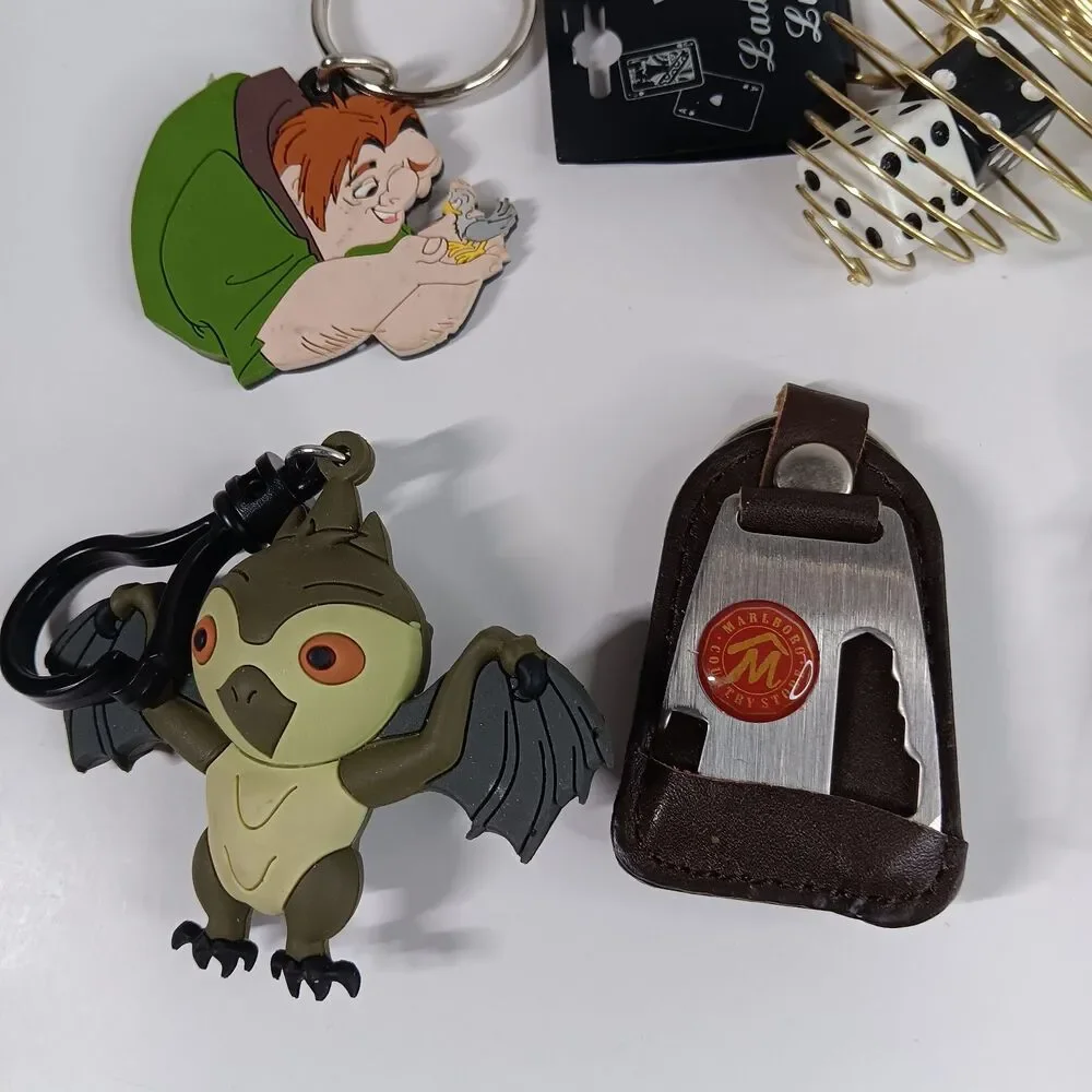 Keychain Lot Star Wars R2D2 Hunchback Notre Dame NY Yankees Cowboy Boots Yoyo